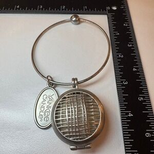 Yankee Candle Silver Tone Bangle‎ Bracelet Aromatherapy Diffuser Charm